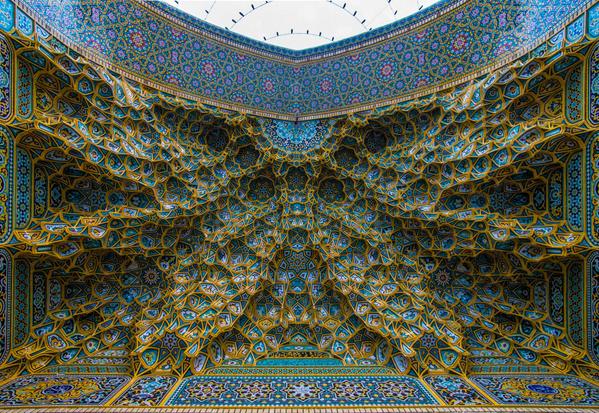 ShayneOnChayne's tweet photo. The ceiling of a Shrine in Iran http://t.co/u64beP04Pu