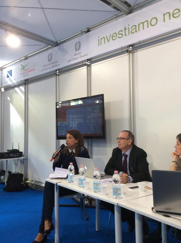 massi_roma's tweet photo. Iniziamo i laboratori del @PONREC a #sce14 con il tema della co progettazione dei servizi http://t.co/a98HuK1NZ8