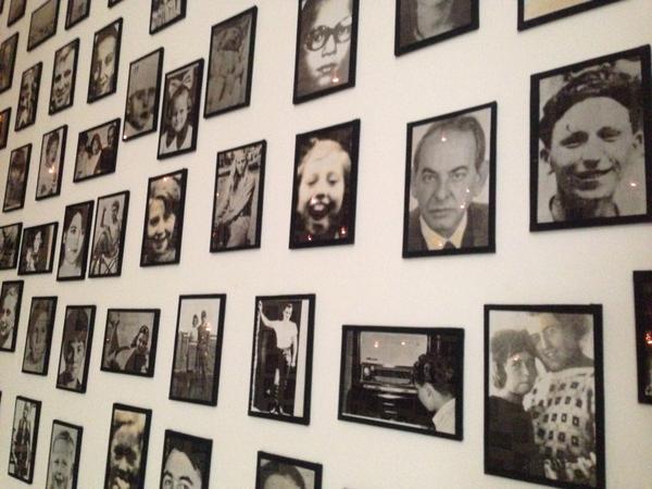 MuseoGuggenheim's tweet photo. Somos un puzzle de las personas que han pasado en nuestra vida #Boltansky Humanos http://t.co/qTihDMC4sz