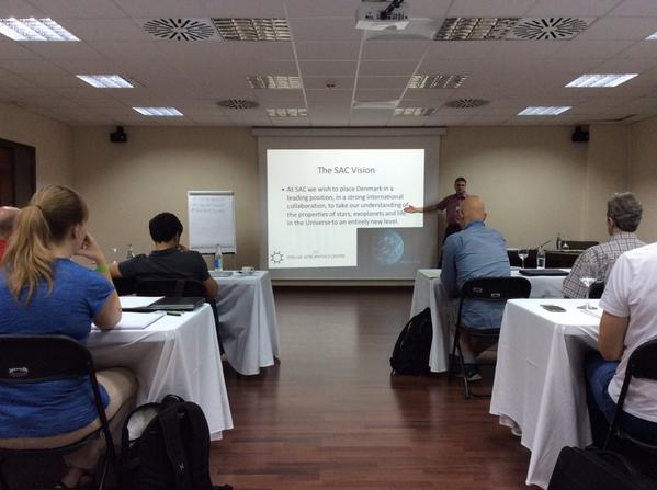 sacscience's tweet photo. Getting started with an inspiring talk! #sacretreat http://t.co/9Ii2vSrvsU