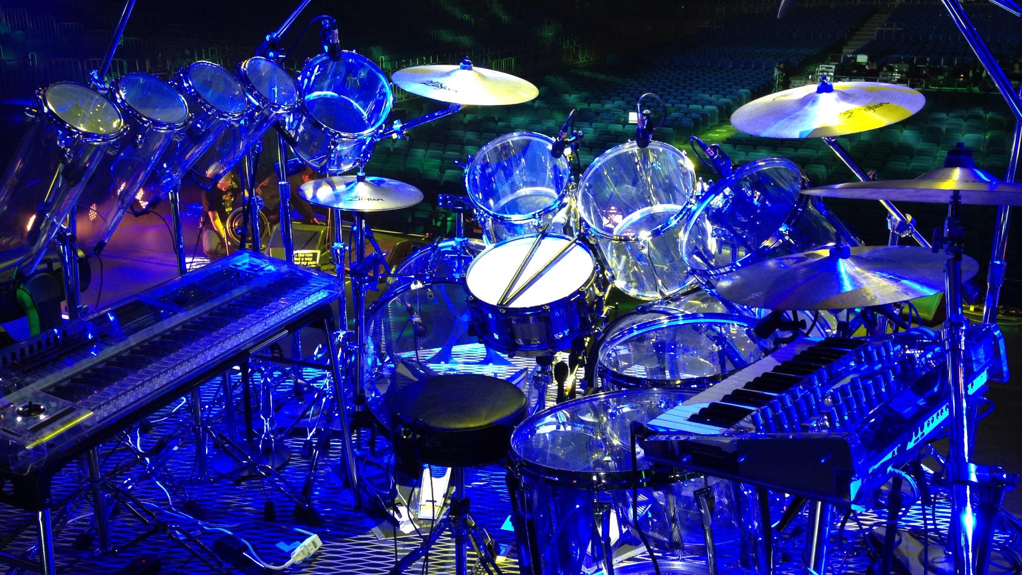 Tamadrum Japan 去る14年9月30日 10月1日に行われたx Japan Live 横浜アリーナ 本番直前に撮影したyoshikiさんのacrylic Drum Kitの写真を遂に公開 Http T Co Ohdmqvyicg Twitter