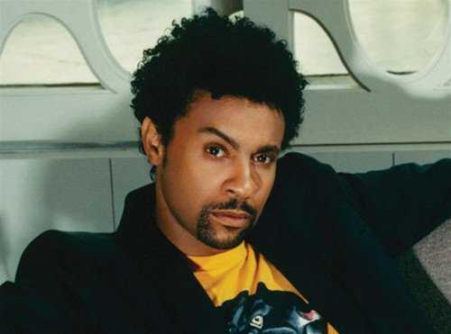 Happy birthday Shaggy. Born Oct 22, 1968 (Age 46) ..is a Jamaican-American reggae fusion singer and deejay 