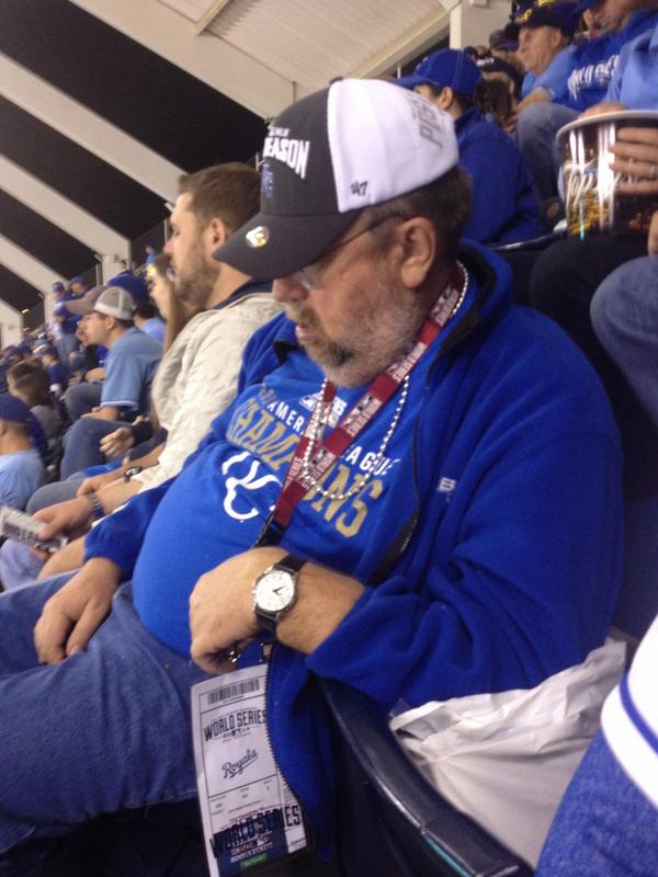 AliCole27's tweet photo. Sleeping Royals fan number 3. Next to me last night at the world series. #kcroyals #worldseries http://t.co/QbeGg14v3P