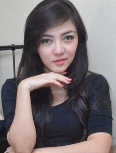 Infusionet's tweet photo. OZzers, kasih 3 kata #TERKAM (Terserah Kamu), liat artis yang satu ini? Kenal kaaaan? Googling gih! #CELACELI http://t.co/neUsWMLYPa