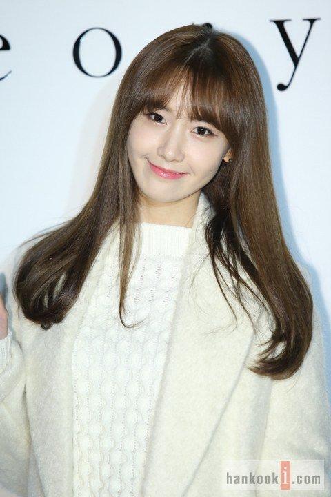 Like #Yoona's hairstyle &amp; fashion?