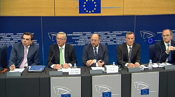 europeIN's tweet photo. Podemos ver en estos momentos a @MargSchinas @JunckerEU @MartinSchulz @jduch en la rueda de prensa #EC21014 #europeIN http://t.co/0pQpvDSSDs