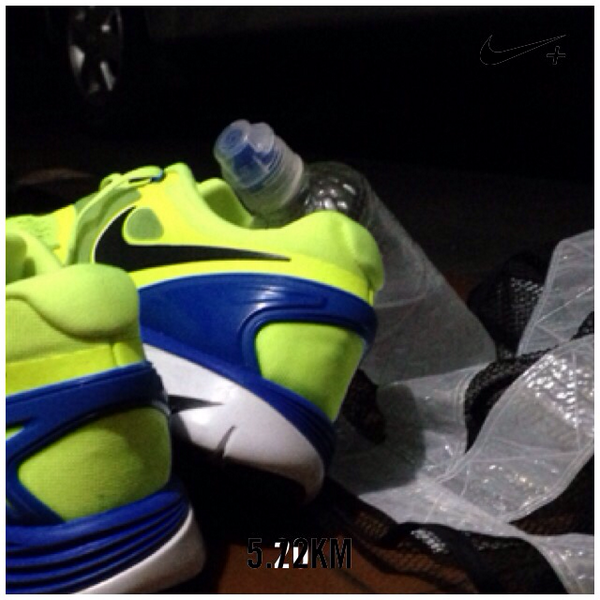 Hot night run I just ran 5.72 km @ a 6'24"/km pace with Nike+. go.nike.com/010qp4od #nikeplus