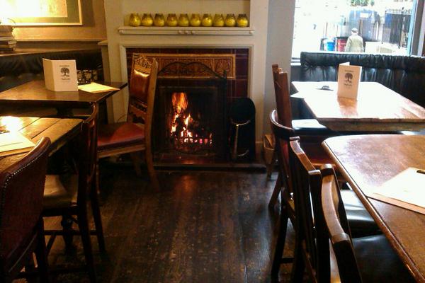 TheForthHotel's tweet photo. Cosy up here. It's too cold outside. Brrrrr n that. X http://t.co/mD5cquYtkl