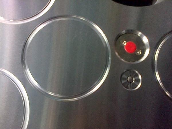 Capteur de flux, sonde de température, détecteur de proximité inductif . Votre moule sous haute surveillance