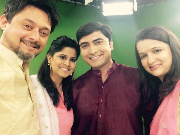 swwapniljoshi's tweet photo. Amazing interview at @TV9Mumbai #Vishal #prachi and team. Thnx for the love. #pvlspromotion http://t.co/ZFqVaKTNqP