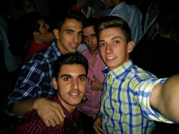 JMartin341's tweet photo. Selfie muy top! #postureoMAE @Bio_West @MaeWestGranada http://t.co/hqvTBs8A2p