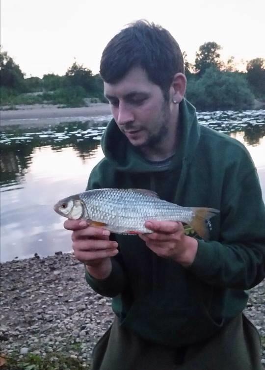 rosswinfield89's tweet photo. Nothing like a big silver ;) #whopper http://t.co/CkQecmPym1