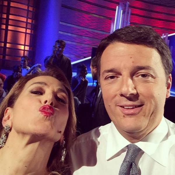 _DAGOSPIA_'s tweet photo. ALTRO CHE DIMINUZIONE DELLE TASSE, DAL 2016 IL FISCO SI RIPIGLIA TUTTO E CON GLI INTERESSI http://t.co/Ty8tGEcGr3 http://t.co/JXKMiSqE2M