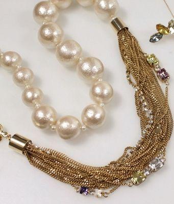 DRAFTspace's tweet photo. DELICIOUS OBJECTS spotlights @beqPettina with a dazzle of juxtapositions #DSDeliciousObjects #jewelry #accessories http://t.co/M1mIxqfuHL