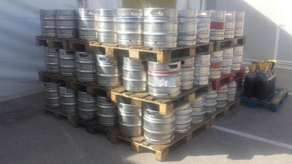 Oktoberfestelch's tweet photo. Cervezaaaaaaaaa...... http://t.co/WGxCYk8pPS
