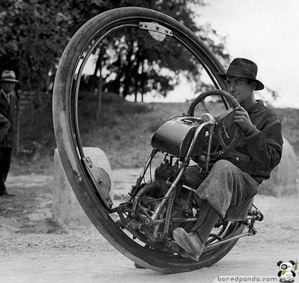 spitfunkoIips's tweet image. @Jonathan_TTF @foxandfriends we were fine with 1-wheel motorcycles in the 30's #whychangeit?