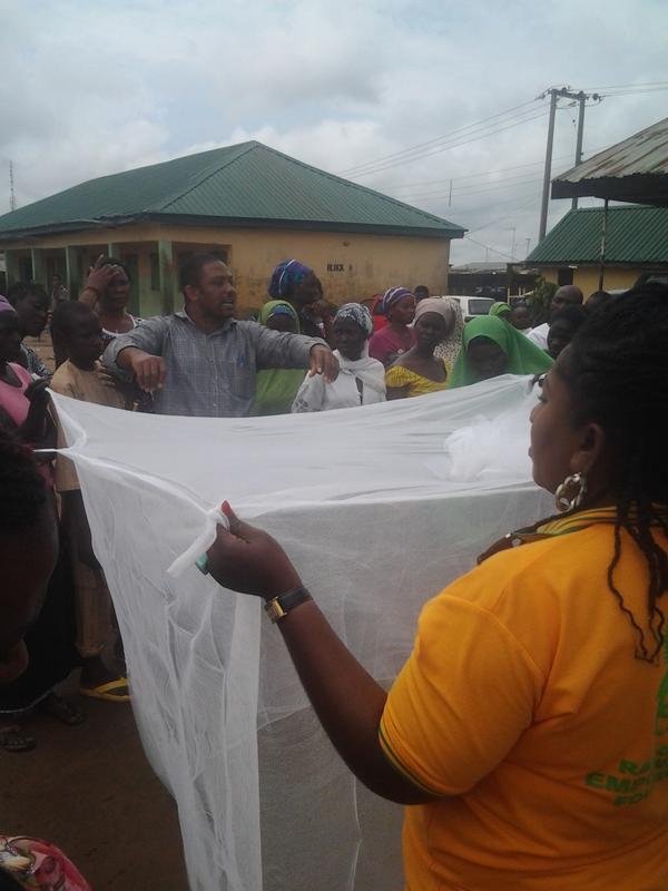 maureensylva's tweet photo. How to use ur treated nets. http://t.co/gJb3Jgl0XC http://t.co/sWYVTG4Pz7