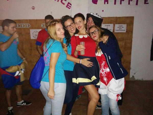elsdesempre2009's tweet photo. Cabalgata borrachos #fiestas2014 http://t.co/J4AvnHzV2K
