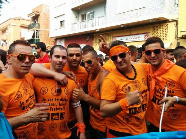 elsdesempre2009's tweet photo. Baixa #fiestas2014 http://t.co/tAmmxS0KE7
