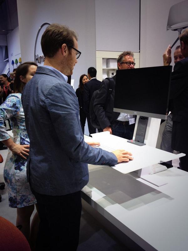 onofficemag's tweet photo. Quickstand by @humanscale clamps to a desktop and easily slides from sit to stand position #orgatec2014 http://t.co/D45C2iTeER