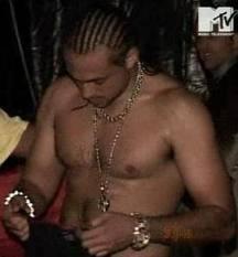 RiduwanaR's tweet photo. OMG!!!who is this?!!!!!! @duttypaul  #TnxForLife !!!! http://t.co/vPsNs7OjxM
