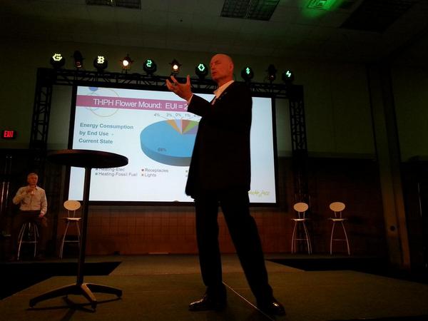 marabaumFAIA's tweet photo. @kimeshinn tells it like it is @Greenbuild "I like our charts b/c I like to eat" #LEED #Healthcare http://t.co/k31KiM2o3A