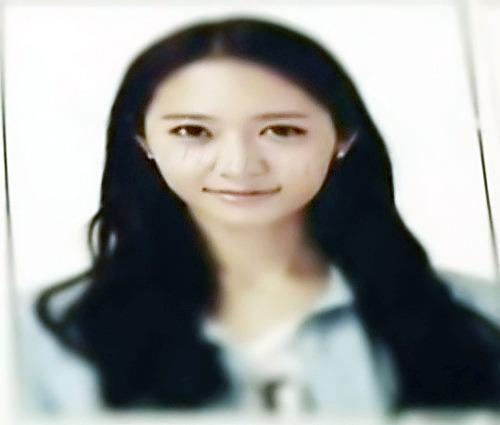thinkeur's tweet photo. 그리고 이뤄냈도다 (뒤에 있는 사진이 수정이 운전면허증 사진) http://t.co/pY7XJyKuHJ