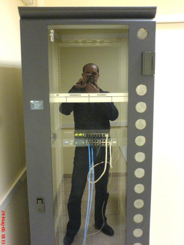 zilli's tweet image. #XServe #2006 installation e setup