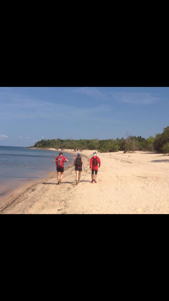 JungleJen2014's tweet photo. Pre-race acclimatisation #missthejungle http://t.co/2TiAVqHXnm