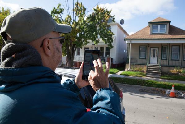 MotorCityMaps's tweet photo. Blexting at work in Hamtramck and Highland Park!

@freep @D3detroit @MayorMikeDuggan @HighlandParkPPN @KathyAngerer http://t.co/EtIO5tZYGH