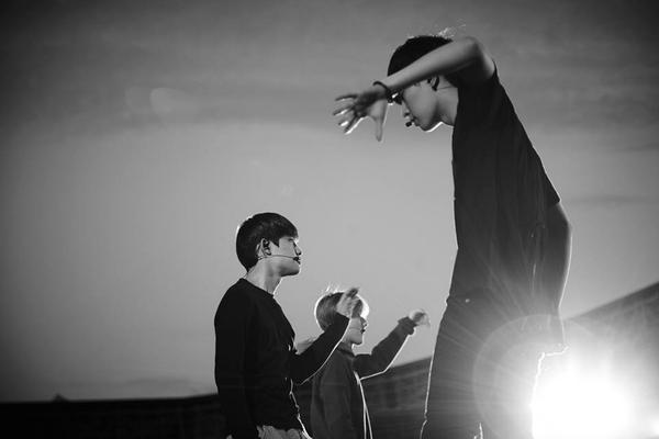 exos017's tweet photo. [Official] 141020 SMNOW update: SMTOWN in Shanghai Rehearsal http://t.co/KK184HmS9Y