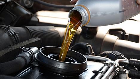 FordMX's tweet photo. Un cambio de aceite oportuno ayudará a mantener el poder del motor de tu #Ford ¡al máximo! ;) #TipFord http://t.co/KF5gQK1uNs