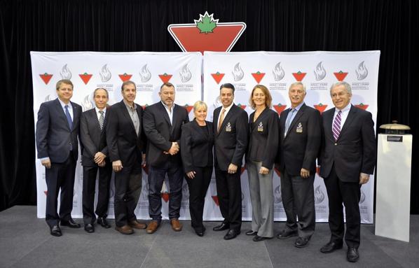 Congrats Class of 2014! <a href="/Lizmanley88/">elizabethmanley</a> <a href="/grees10/">Gareth Rees</a> <a href="/CoachFrick/">Tim Frick</a> <a href="/SarahBurkeFDN/">Sarah Burke FDN</a> #CANinspire <a href="/CanadianTire/">Canadian Tire</a>