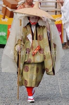 市女笠（いちめざさ）について1】 市女笠は平安時代以降に上流階級の