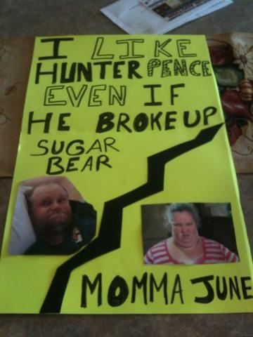 CharlesSollars's tweet photo. Honey boo boo #hunterpencesign #royals http://t.co/mIpdTYrDLd