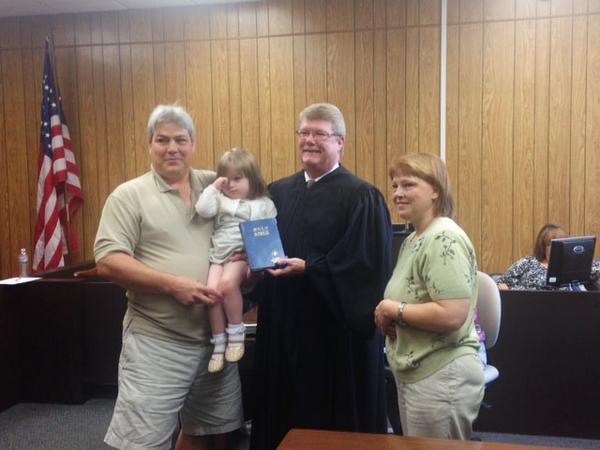 NeccoKids's tweet image. We love our forever families! Congrats to the Carters on their new addition! #Foster2Adopt #WeBuildFamilies