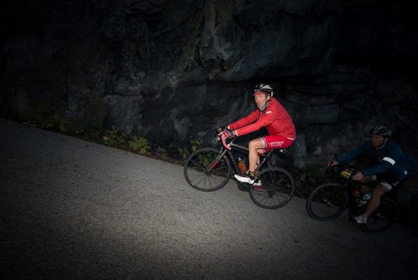 HRLanternerouge's tweet photo. A shot from Manu Molle on the Col d'Ornon during #HauteRoute Alps. http://t.co/Tz5COOai4I