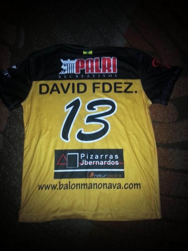 Davidf_8's tweet photo. Hoy partido d copa contra aranda un equipo a priori superior pero muchs veces la ilusion lo pued todo @BalonmanoNava http://t.co/lOZ4KUZmpJ