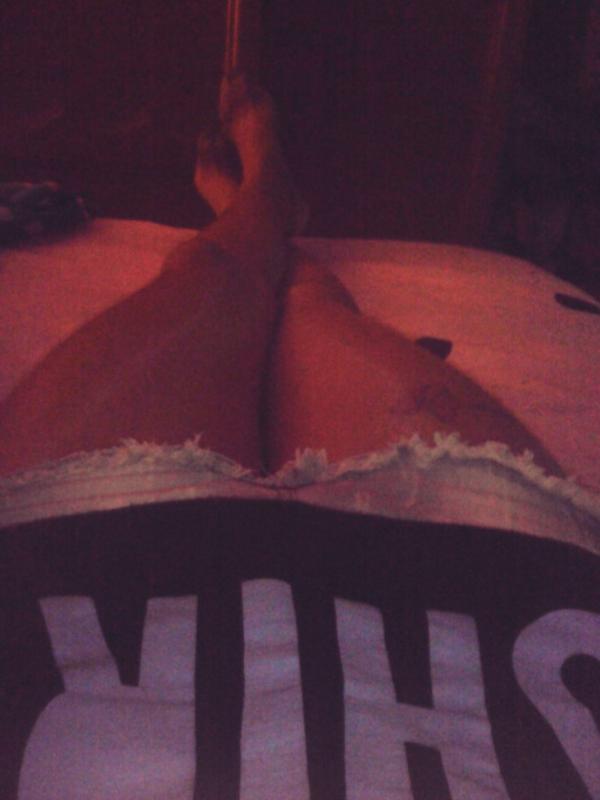 nury1993's tweet photo. Pufff que agustito y que sueño😰 http://t.co/Q839wllp8j