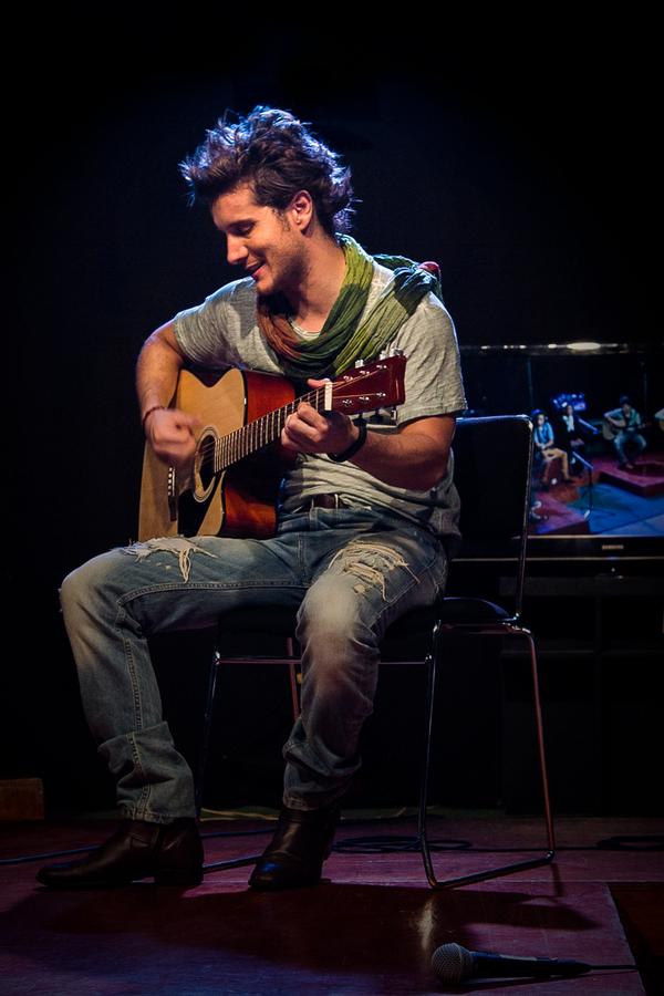 castellioficial's tweet photo. Pronto el concierto completo en RTV, Muchas gracias por todas las muestras de cariño, ¡Me inspiran a seguir adelante! http://t.co/dHjFqe8LMf