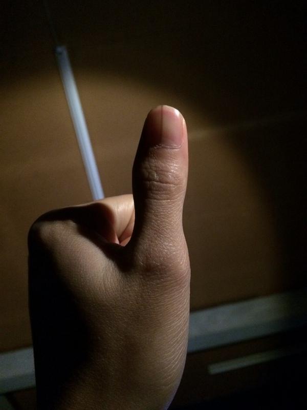 gunnjunhavat's tweet photo. เล็บเป็นงี้มานานแล้วหนะ เหมือน��ดนปากกาขีดไม่เจ็บจ้าา http://t.co/22ztXAzo2B