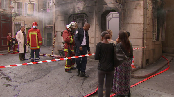 PBLVofficiel's tweet photo. / #PBLV Live / Désastre au Mistral ! Les photos parlent d'elles-même (2/4) :( #ByebyeSelect http://t.co/8LYt1chK7i