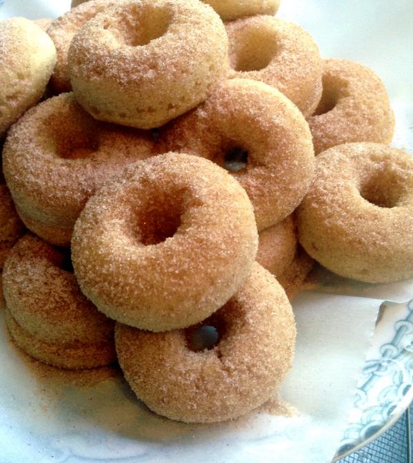 crownmaple's tweet photo. Use @crownmaple sugar for coating and garnishing cookies, donuts, pies and cakes. http://t.co/h43Dy1vJmn #mapletip http://t.co/L9vZGsxLAy
