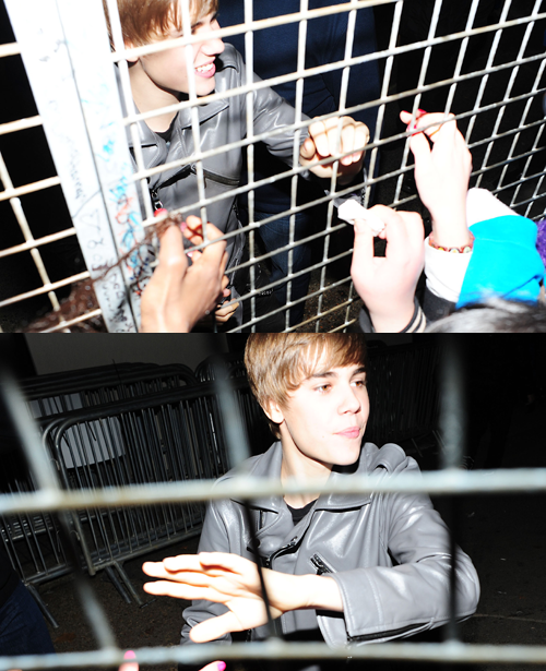 futherdrake's tweet photo. fetus justin tho
 #EMABiggestFansJustinBieber http://t.co/NL1ss9gGp3