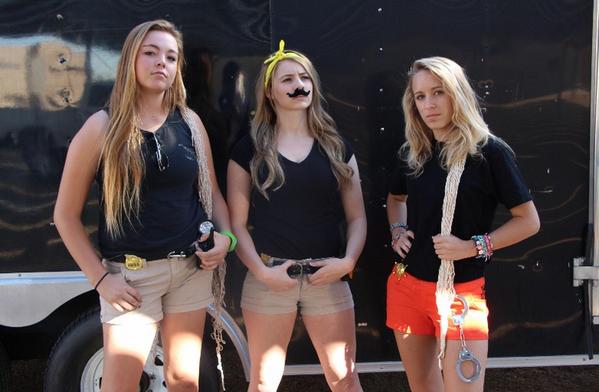 Mhstvnetwork123's tweet photo. #mtvcops Girls take over http://t.co/8okQpk5U0o