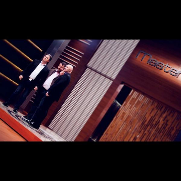 mundochristophe's tweet photo. Con mis compadres en #Masterchef2014 http://t.co/AXNWSF0xxU http://t.co/eZ68sjEenH
