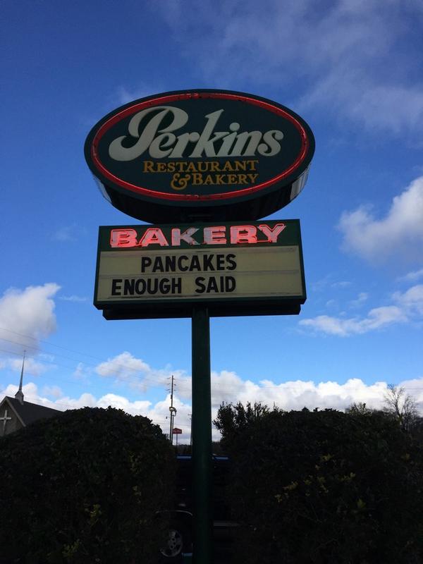 dogwalkblog's tweet photo. @darth @linecook @TimHerrera we're sneaking in the back door. @EatAtPerkins #pancakes #notwaffles http://t.co/UX35ganhtm