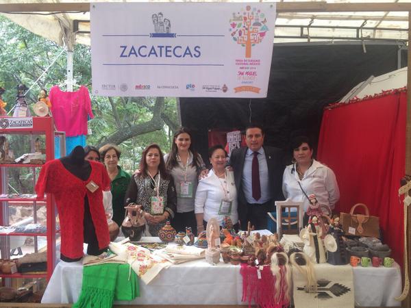 pericojr1's tweet image. El stand de #Zacatecas presente en la #FTCMEX2014 donde tenemos muestra de artesanias y la promoción del estado