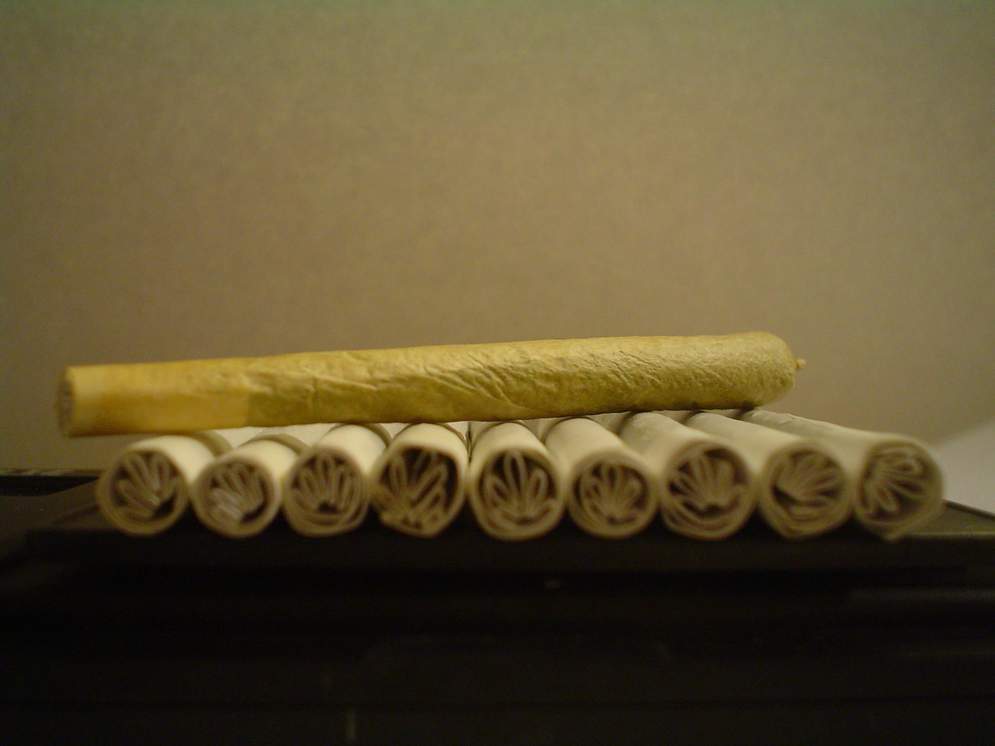 High Times on X: &ldquo;Sneaky way to roll the Best #Joint Filter: http 