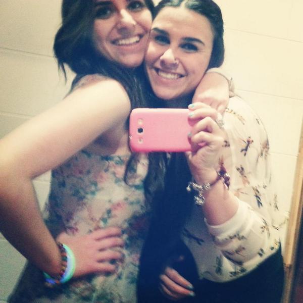RaquelLopezC_'s tweet photo. Ganas de una nochecita de estas, una nochecita de las nuestras 😏 @Beaaragon9 http://t.co/RH57eyECg0